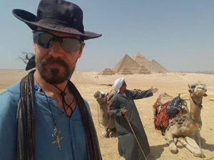 20180619_DesertCowboy_op Desert Cowboy