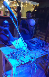 12_inside_beforeConcert_web_tr
