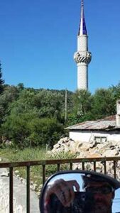 20140515_16_mosque_shack_selfie_op