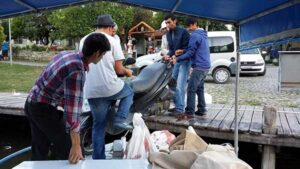 20140515_17_scooter_boat_op
